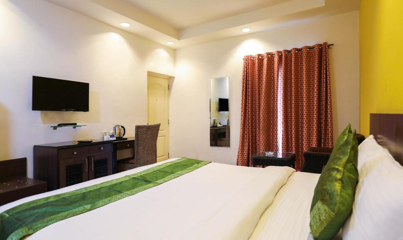 Treebo Trend White Mg Hotel Bangalore Exterior photo