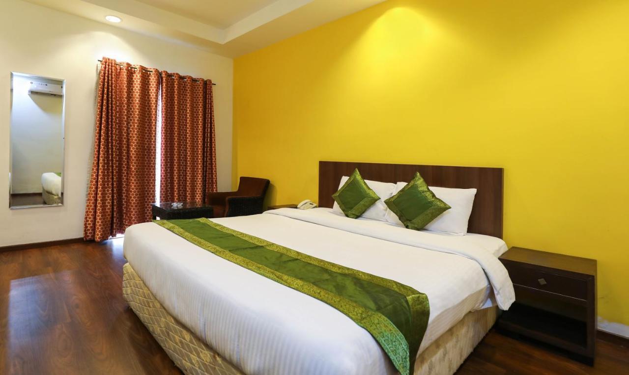Treebo Trend White Mg Hotel Bangalore Exterior photo