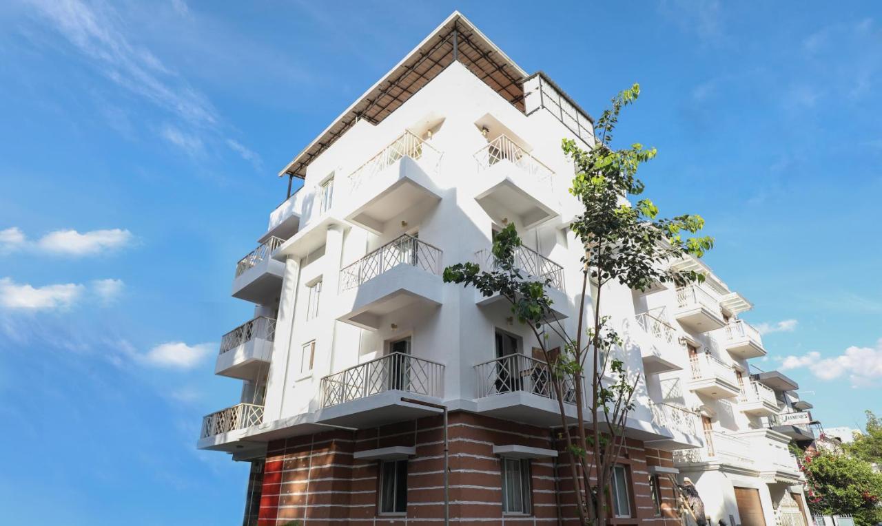 Treebo Trend White Mg Hotel Bangalore Exterior photo