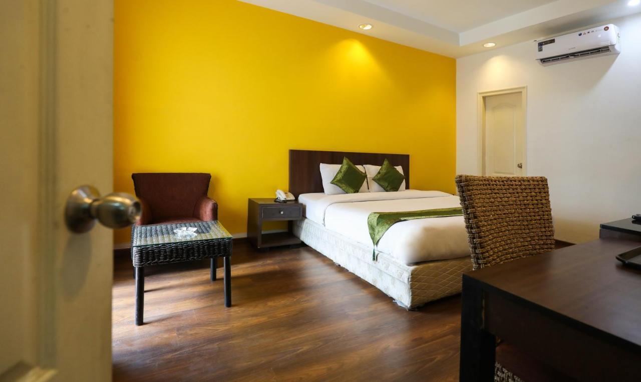 Treebo Trend White Mg Hotel Bangalore Exterior photo