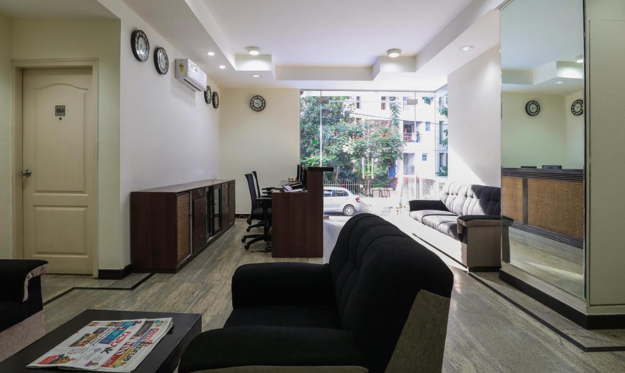 Treebo Trend White Mg Hotel Bangalore Exterior photo